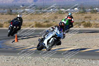 media/Jan-09-2022-SoCal Trackdays (Sun) [[2b1fec8404]]/Turn 11 (935am)/